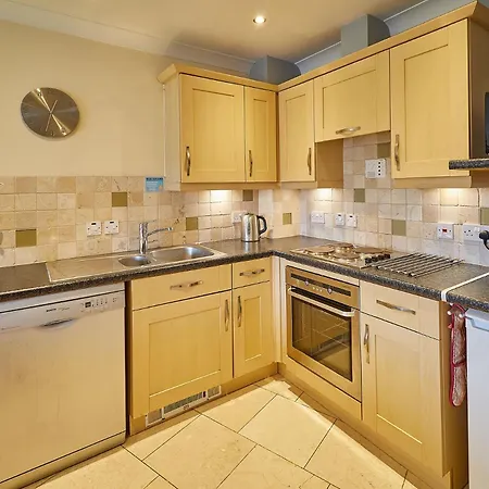 Host & - Seal View Whitby